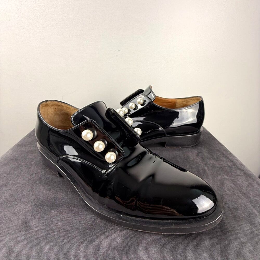 Givenchy Pearl Embellished Patent Leather Oxfords – Made in Italy